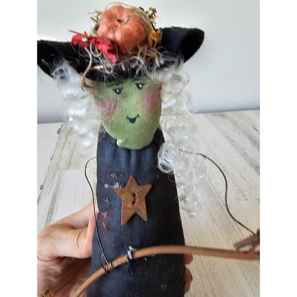 Shabby chic witch broom figurine statue decor plush - Picture 6 of 8